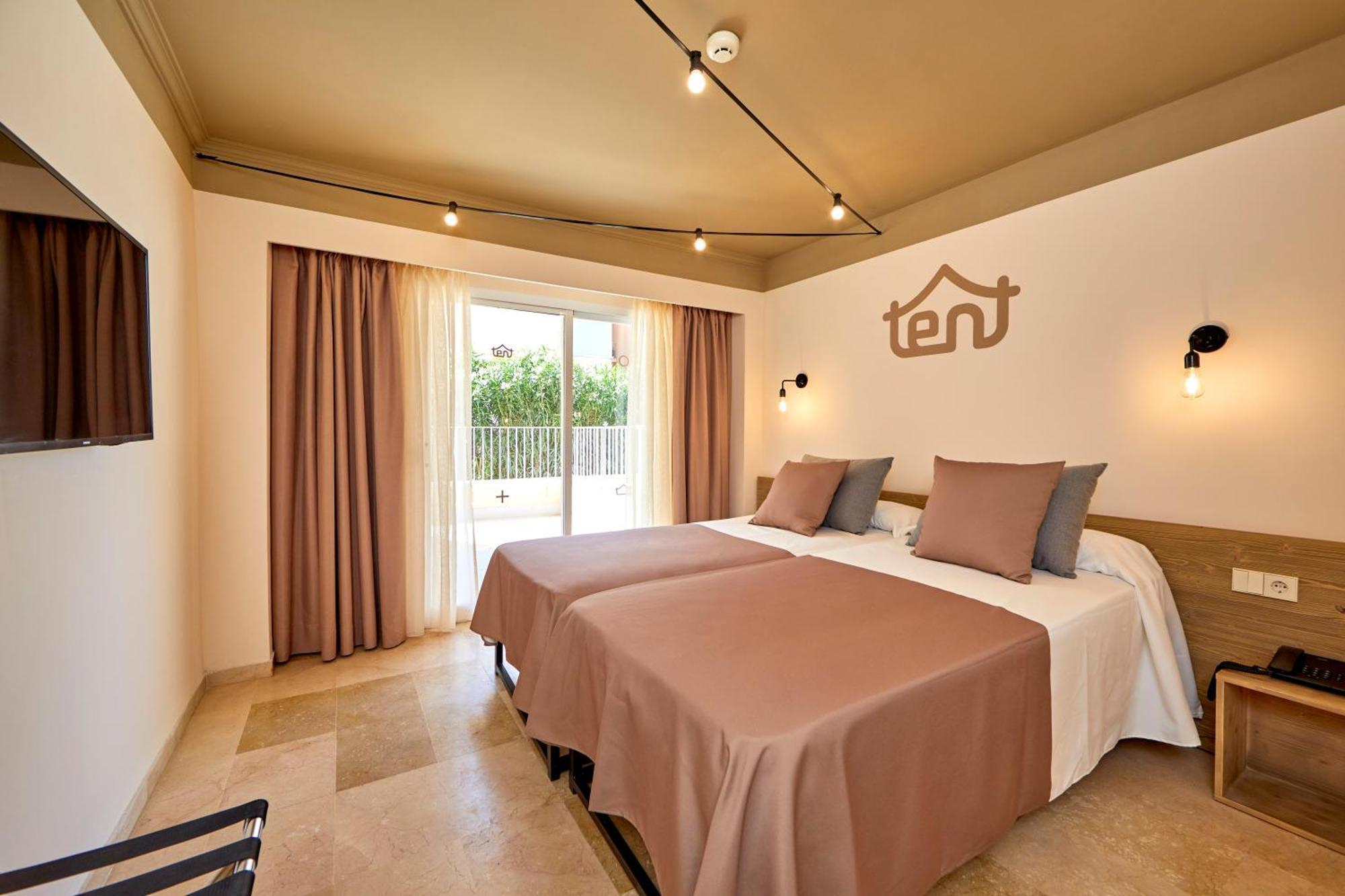 Double Room (1 Adult) - Unlimited Brunch